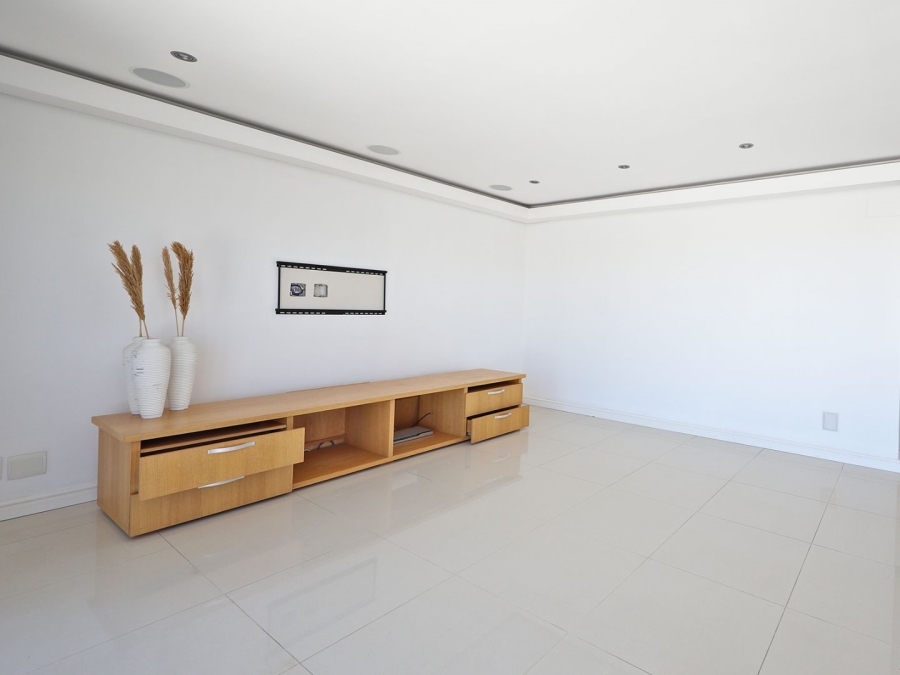 5 Bedroom Property for Sale in Baronetcy Estate Western Cape